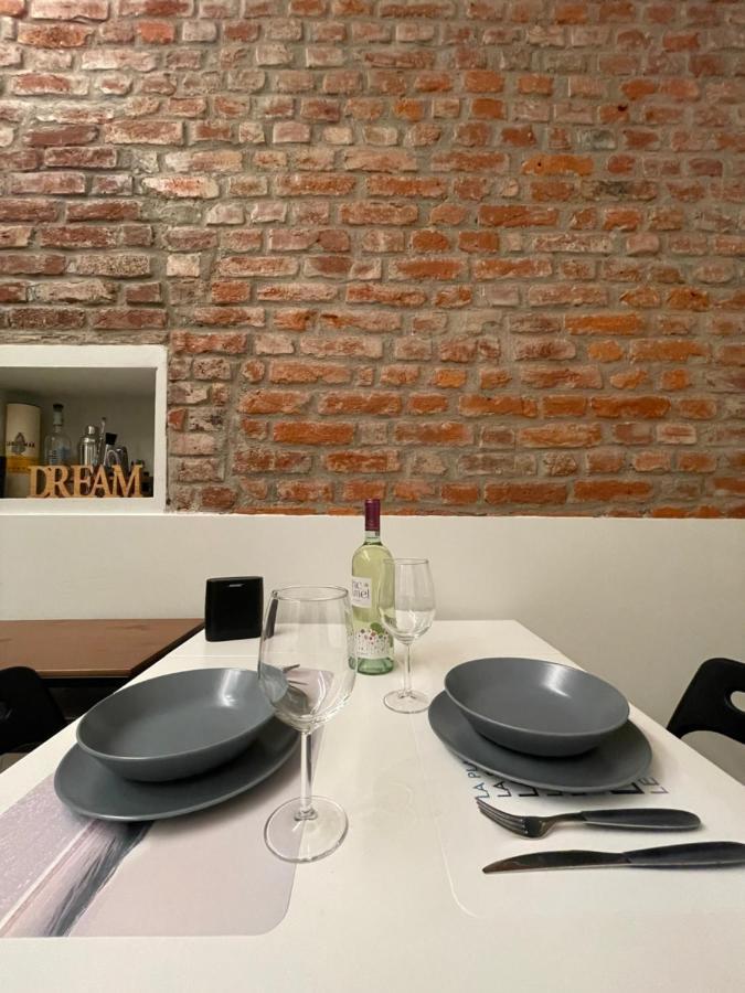 Red Bricks - Porta Romana Милано Екстериор снимка